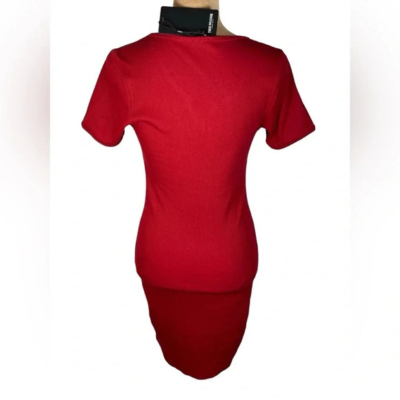 TRUE RELIGION Red Dahlia Crystal Script V Notch Dress Small New with Tags - Picture 7 of 10